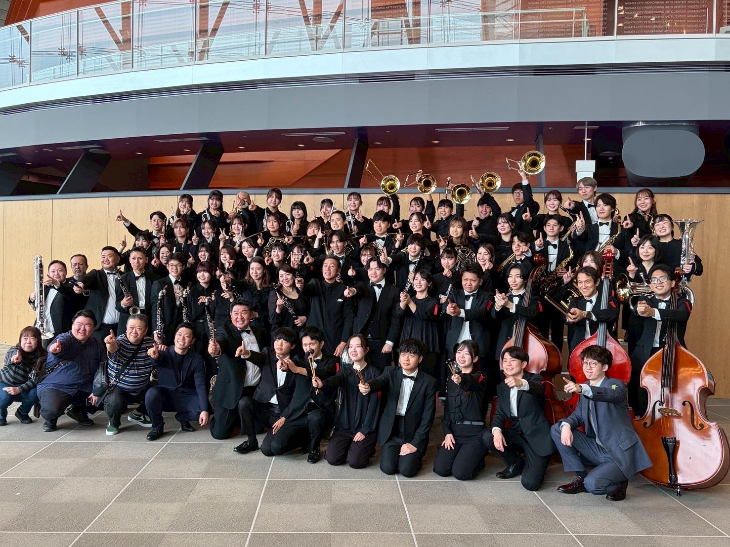 西宮市吹奏楽団の集合写真